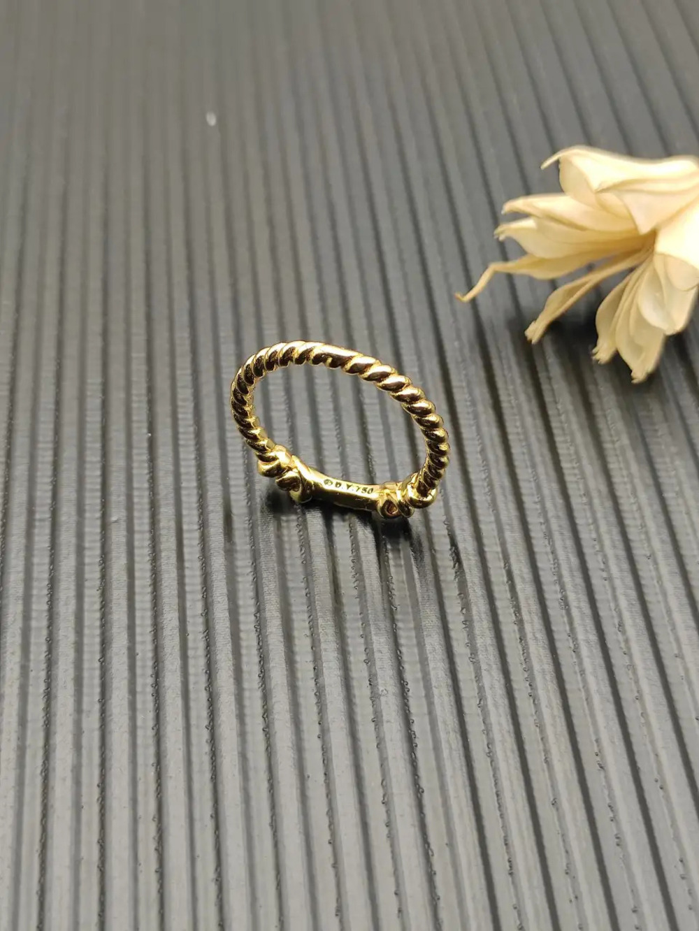 David Yurman gold-lined ring - Picture 2 of 5